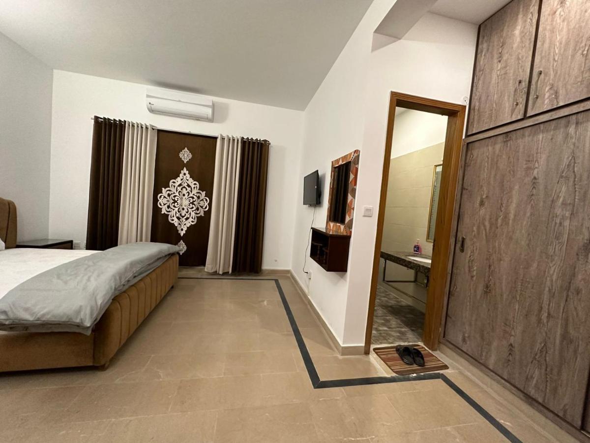 Islamabad Travelodge Guest House Exterior photo