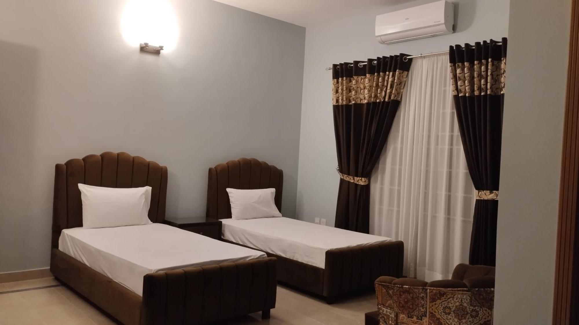 Islamabad Travelodge Guest House Room photo