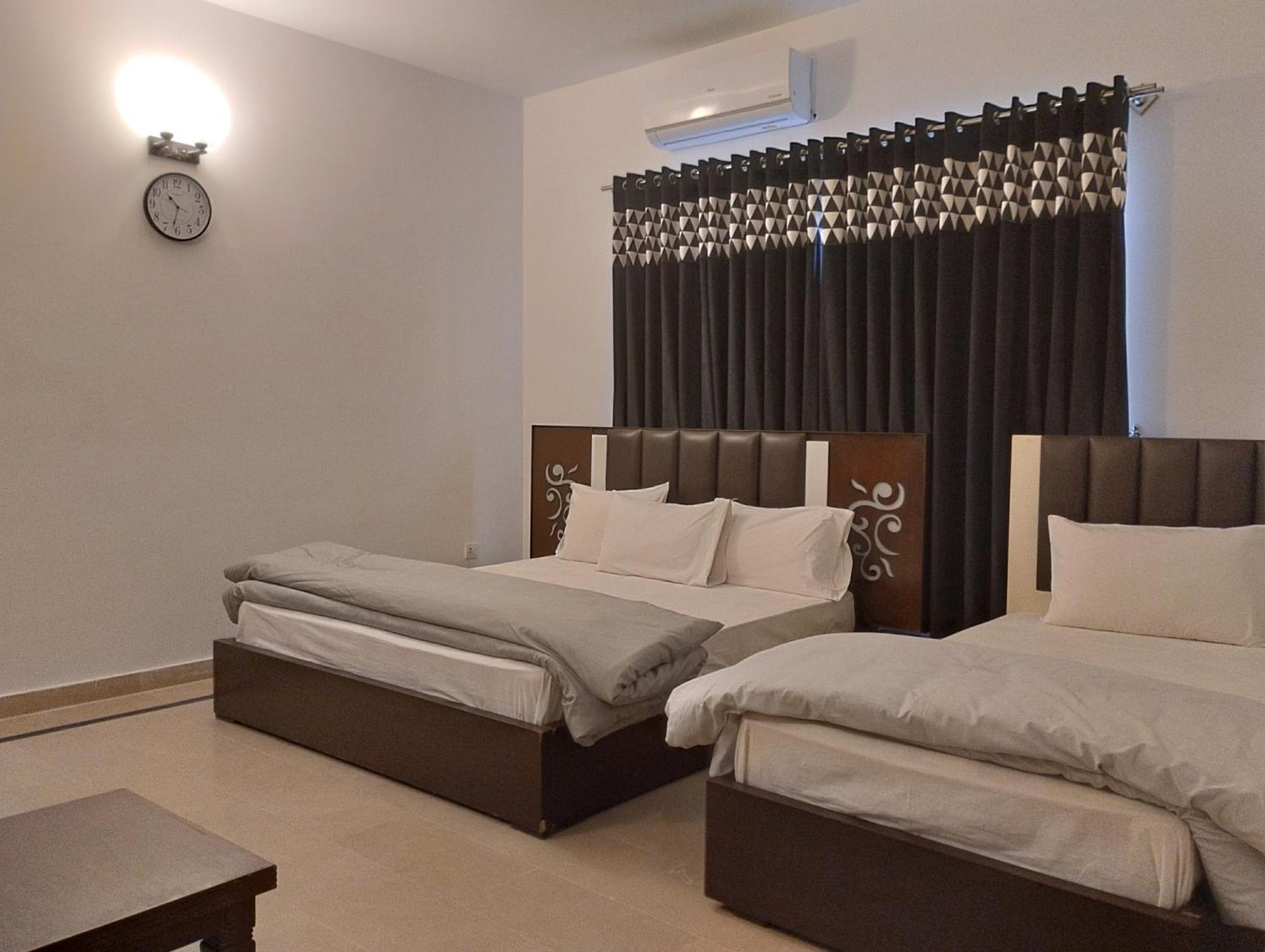 Islamabad Travelodge Guest House Room photo
