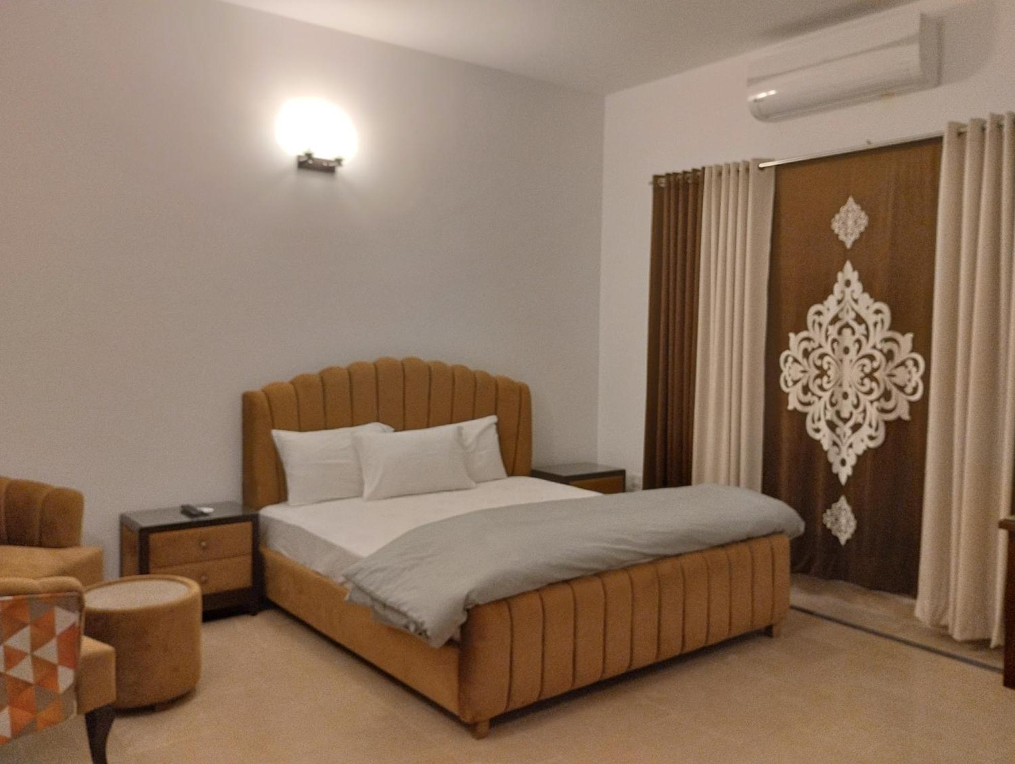 Islamabad Travelodge Guest House Room photo